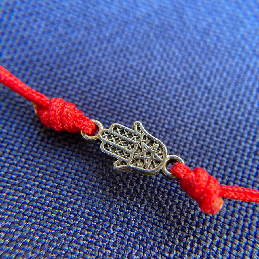 Lucky Bracelet/Pulsera de Protección para Bebé o Niña(o)  Rojo y dijes varios