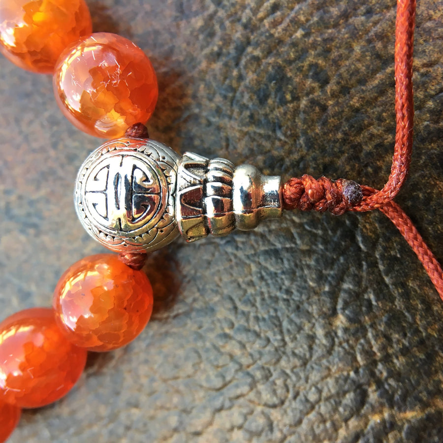 Mala de 21 cuentas de ágata de dragón color chedrón de 8 mm y Guru Bead plateado - NALANDA | Tu motor de búsqueda interna
