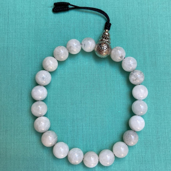 Mala De 21 Cuentas De Piedra Luna Y Guru Bead Plateada