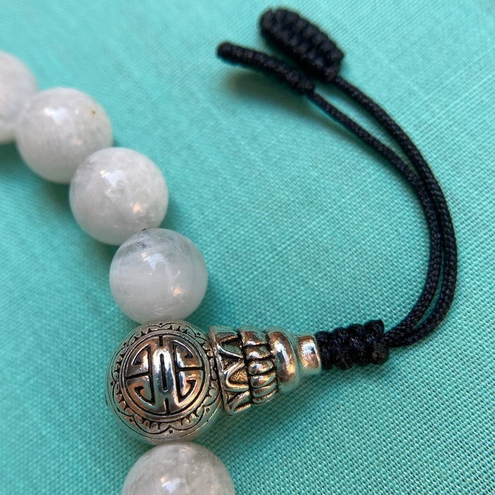 Mala De 21 Cuentas De Piedra Luna Y Guru Bead Plateada