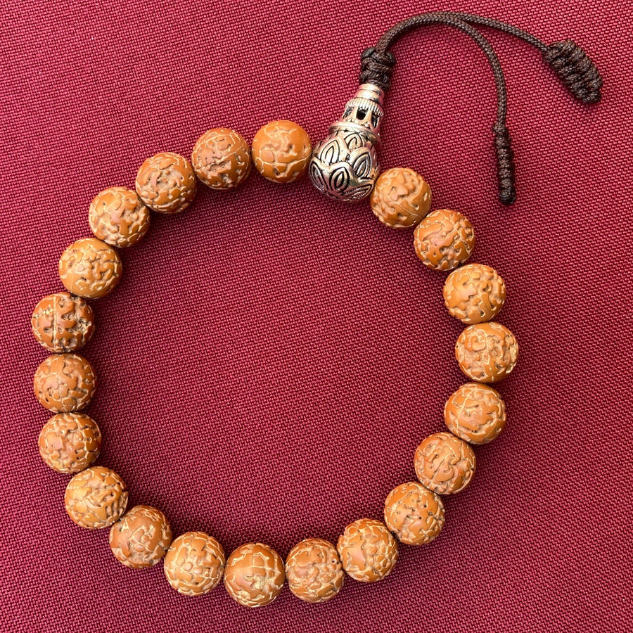 Mala de 21 cuentas de Semilla de Rudraksha de 10 mm con Guru Bead Plateado de Flor de Loto